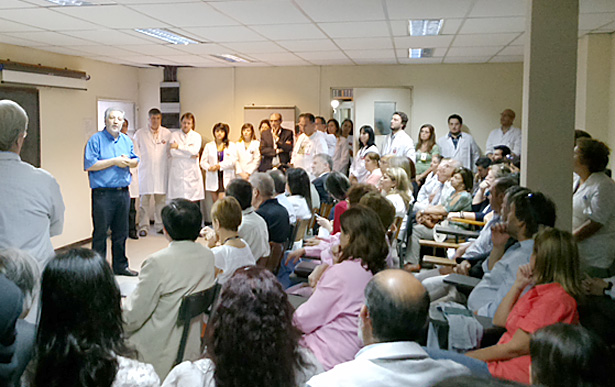 Presentación de la nueva sala y equipamiento ante socios y personal.